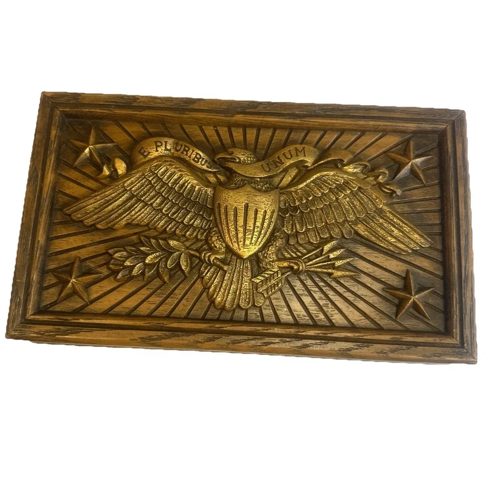 Vintage Avon E Pluribus Unum Box With Cologne Soap And After Shave Set